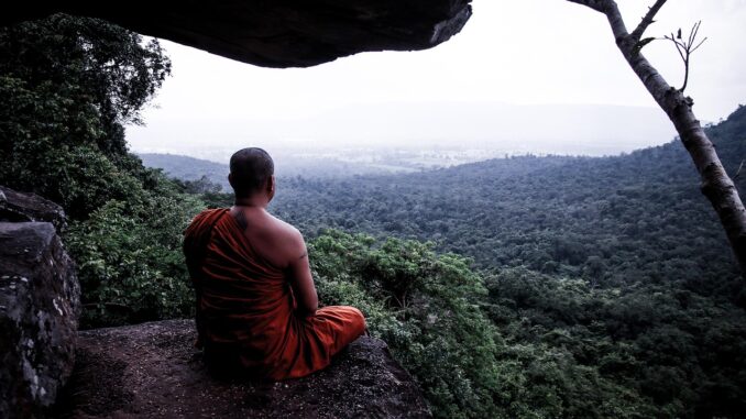 monk-3739839_1280
