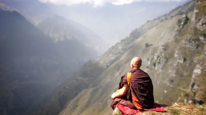 monk-7383297_1280